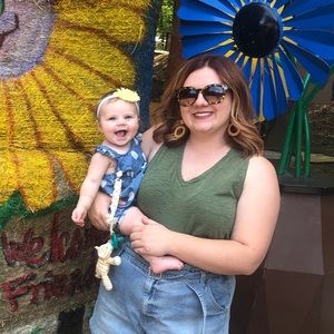 Meet your Posher, Alexis